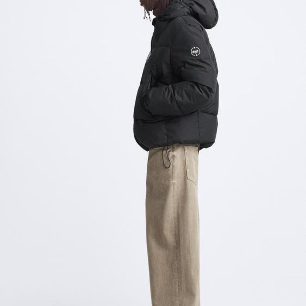 Zara  Hooded Puffer Jacket / Black / L